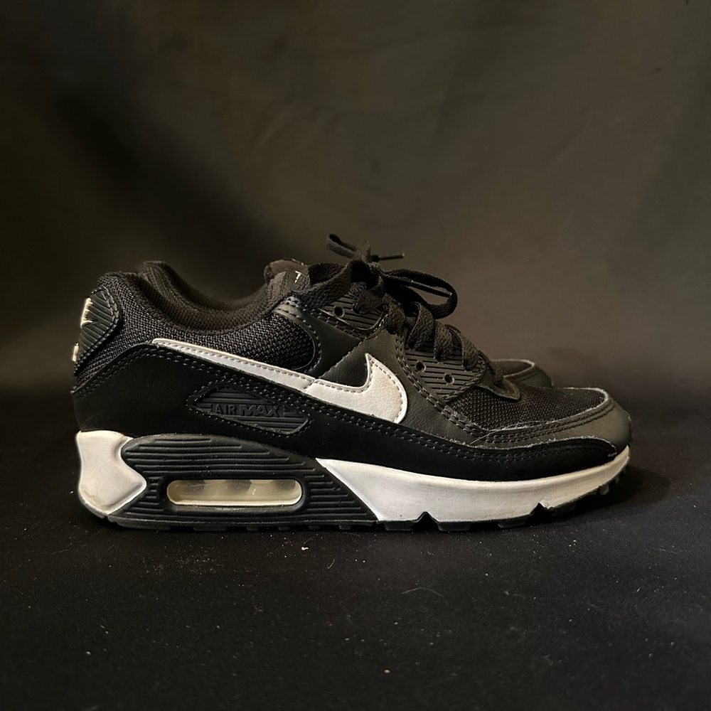 Nike shoes no box